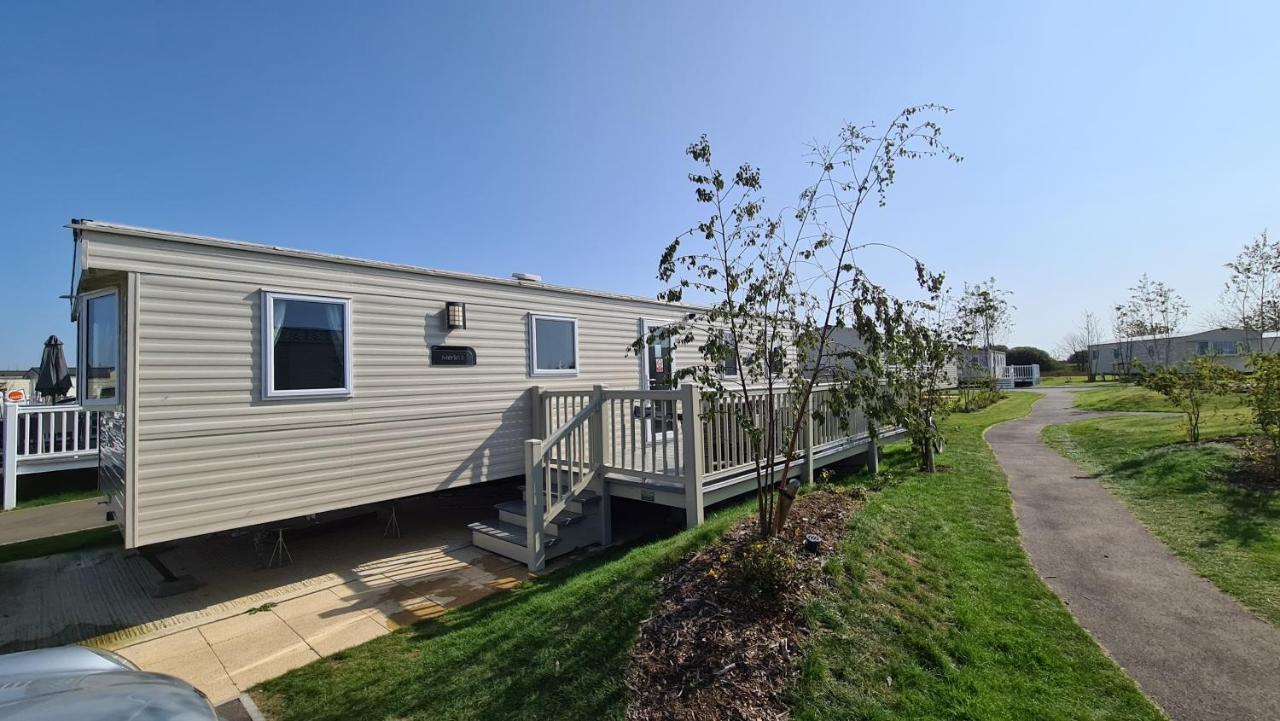 Luxury 2019 8 Berth Caravan With Hot Tub @ Tattershall Lakes ภายนอก รูปภาพ