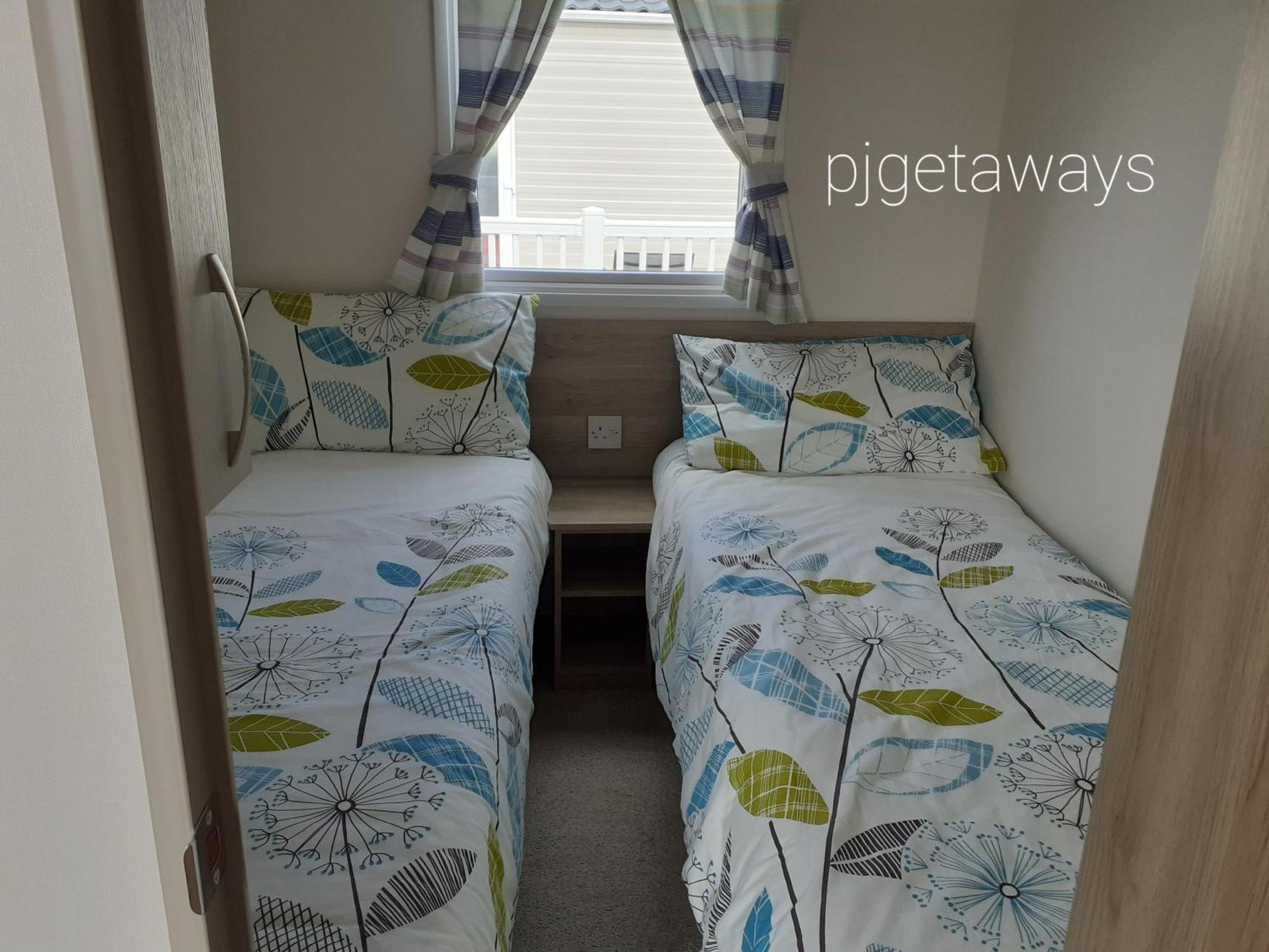 Luxury 2019 8 Berth Caravan With Hot Tub @ Tattershall Lakes ภายนอก รูปภาพ